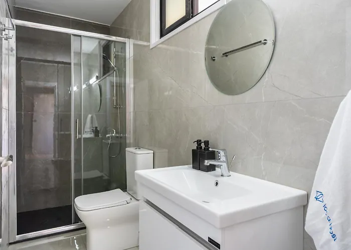 Gitane 1-bedroom In Lejlighed Larnaca